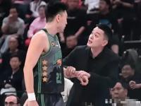 开云体育中国官网-比赛中球队临时换人，取得奇效反超对手